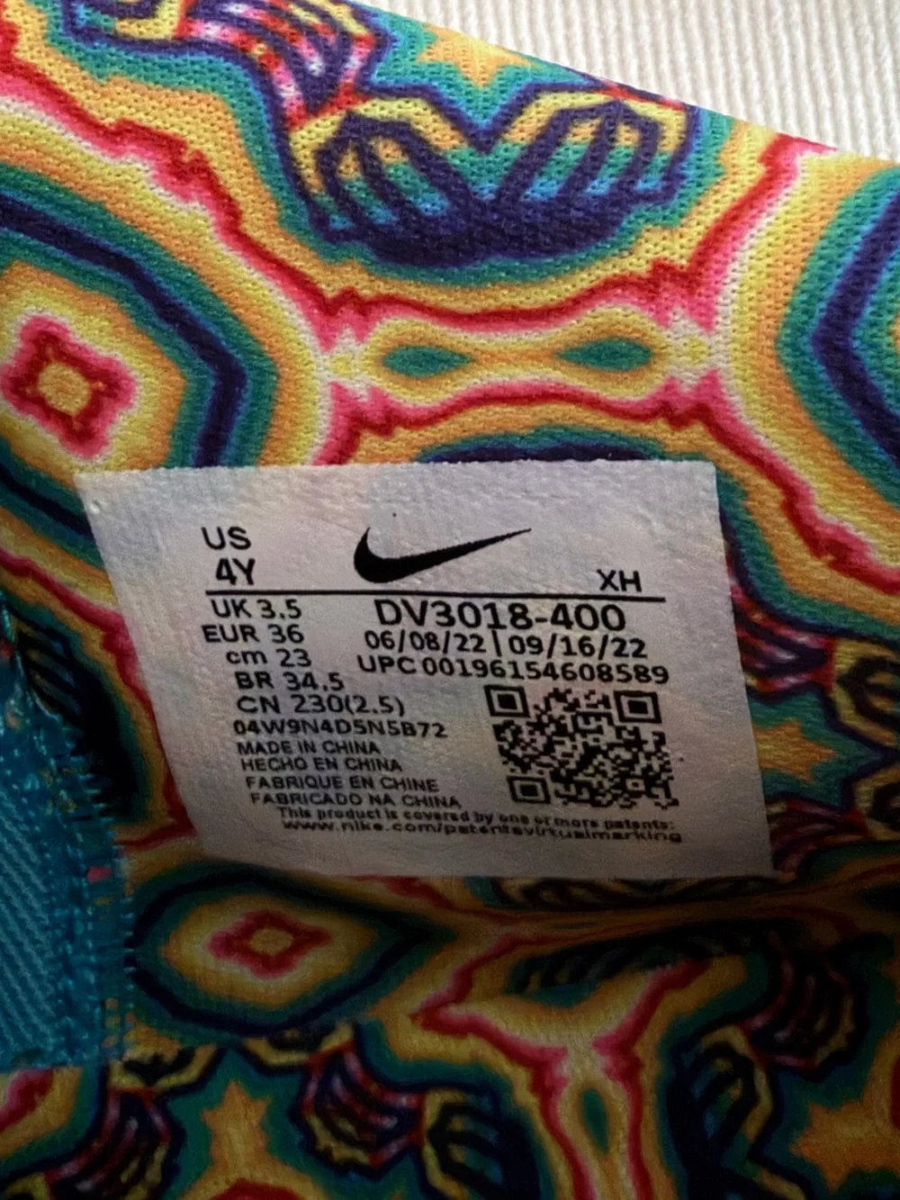 NEW - Nike Kyrie 8 SE TD 'Baltic Blue Multi-Color'. Size 4Y